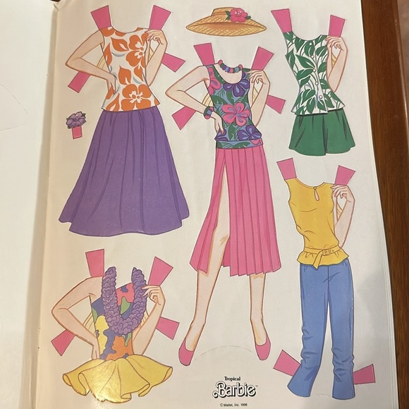 NWT Vintage Tropical Barbie Uncut Paper Dolls Golden Circa 1986 - Picture 5 of 8